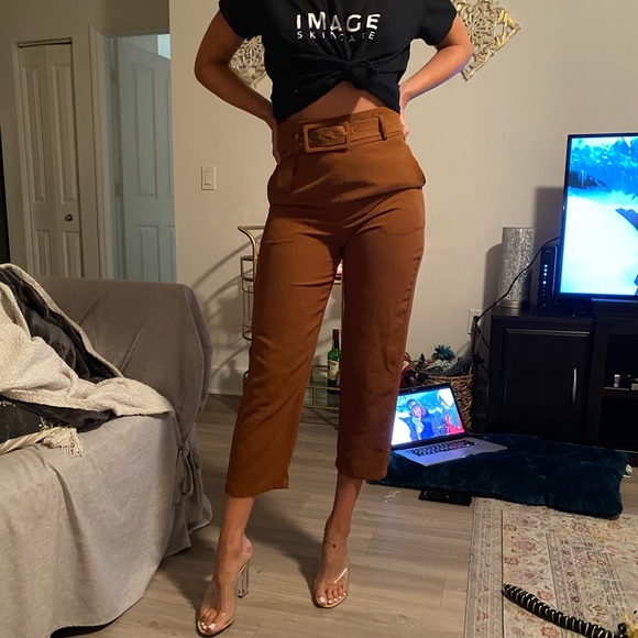 Cute belted high waisted pants - Picture 1 of 3